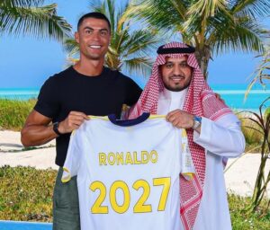 Cristiano Ronaldo Extends Al-Nassr Contract